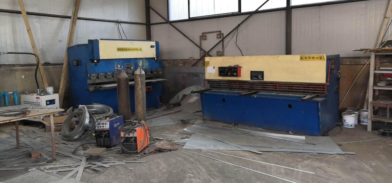 折彎機、裁板機